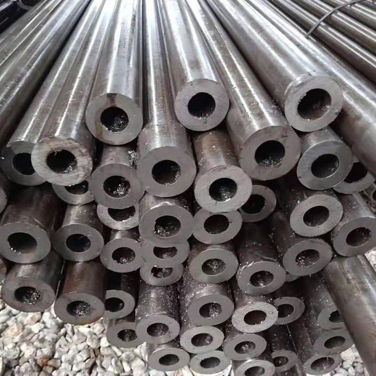 為什么精密管焊接需要使用氮?dú)庖约笆褂梅秶?>
              <h3>為什么精密管焊接需要使用氮?dú)庖约笆褂梅秶?/h3>
            </div>
            <i>2023-04-04</i>
            <p>我們常常聽到商家在對(duì)精密管等不銹鋼制品的加工過程中，尤其是進(jìn)行焊接加工的過程中都會(huì)使用到氮?dú)猓赡茉S多朋友并不了…</p>
            <span>查看詳情</span></a>
         </li>
 
          <li><a href=